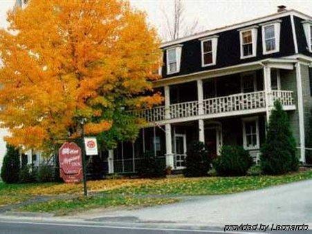 Maplehurst Inn Peterborough ภายนอก รูปภาพ